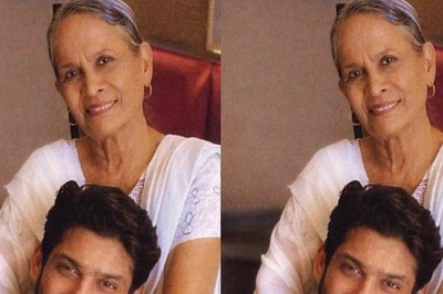 Sidharth Shukla Fans Trend #HBDRitaMaa As They Celebrate His Mom's Birthday; Call Her 'Strongest Woman'