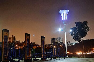 Smart solar-and-wind-powered streelights kill mosquitoes, charge phones, and send disaster warnings