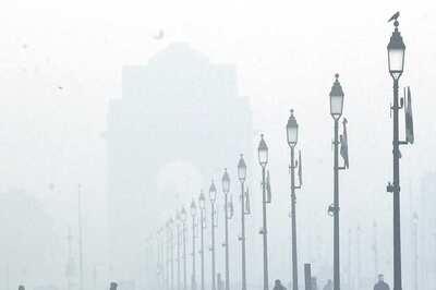 Delhi: Minimum Temperature to Dip by 2°C to 4°C, Says IMD; AQI Remains 'Very Poor'