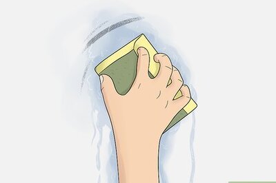 How to Get Black Marks Off Walls