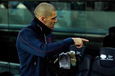 Valdes to leave Barcelona at end of 2013-14 season