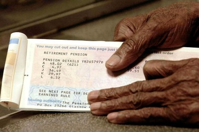 Unorganized Workers Can Now Subscribe to Rs 3,000 Monthly Pension Scheme at Common Service Centres