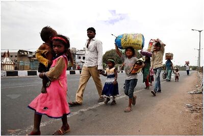 From Dushyant to Om Prakash Valmiki, Poetry Depicts the Never-ending Struggle of 'Invisible' Poor