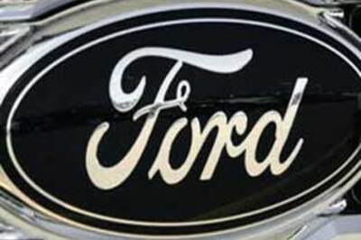 Ford loses $5.9bn in 4Q, says still won't seek aid