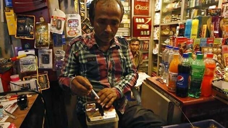 India tightens rules on cigarettes, tobacco branding