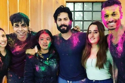 Varun Dhawan Shares Throwback Picture of Holi Celebration with Wife Natasha Dalal, Team ‘Bhediya’