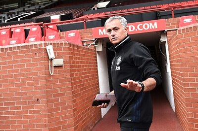 Jose Mourinho's Dilemma: What to Do With Wayne Rooney?