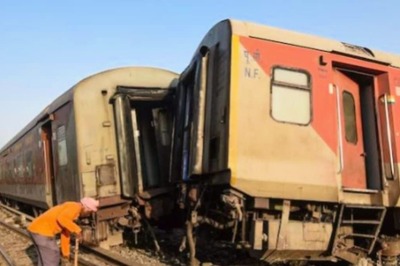 Giriraj Singh Alleges Pakistan-Linked 'Sleeper Cells' Behind Train Derailments, Slams Opposition Silence