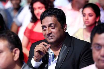 Prakash Raj Pays His Staff and Film Crew Salaries Till May Amid Coronavirus Lockdown