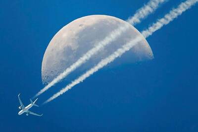 Airplane Contrails' Impact on Climate to Triple by 2050