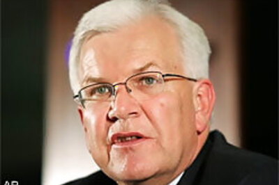 Cricket ambassadors woo Red Dragon