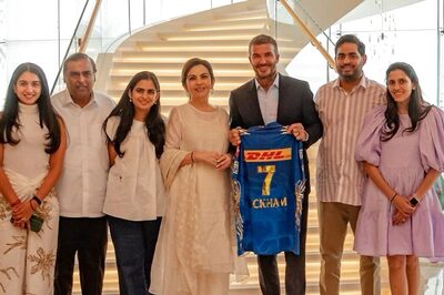 'When Football Meets Cricket..': Ambani Family Host David Beckham, Gift Him Mumbai Indians Jersey