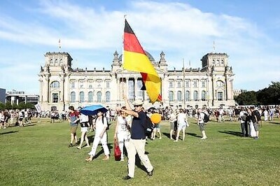 Berlin Police Prepare For Violence At Protests Against Coronavirus Curbs