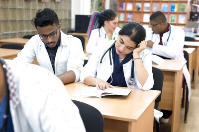 Doctors Urge Delhi HC to Postpone June 18 FMG Test Due to Covid-19