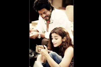 SRK, Alia Bhatt Tease Fans With Dear Zindagi Tweets