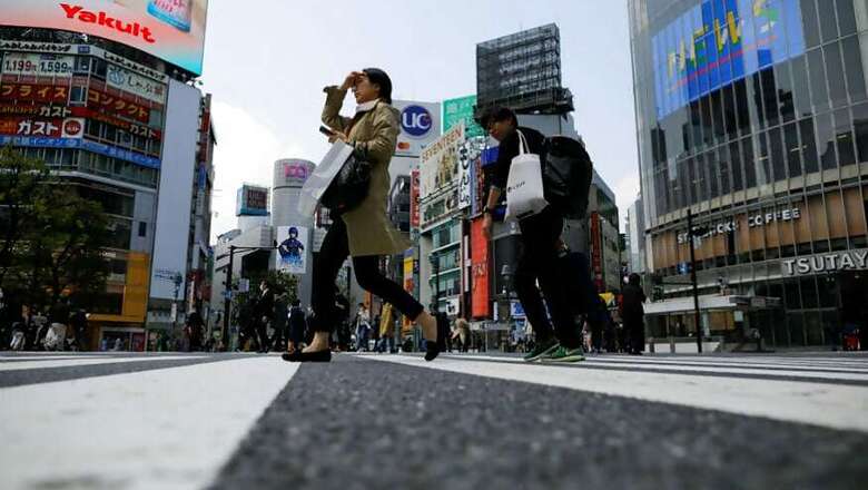 Decrease in Commuters Falls Short of Target Needed to Control Coronavirus, Says Tokyo Governor