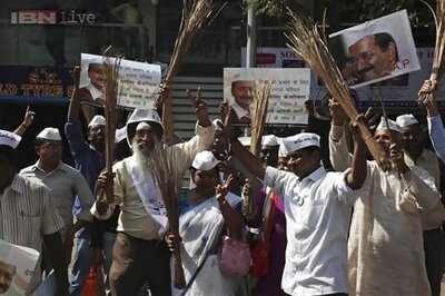 Delhi Assembly elections: NRI comes from London to support AAP