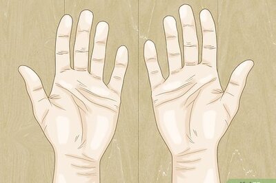 How to Do a Modern Palm Reading