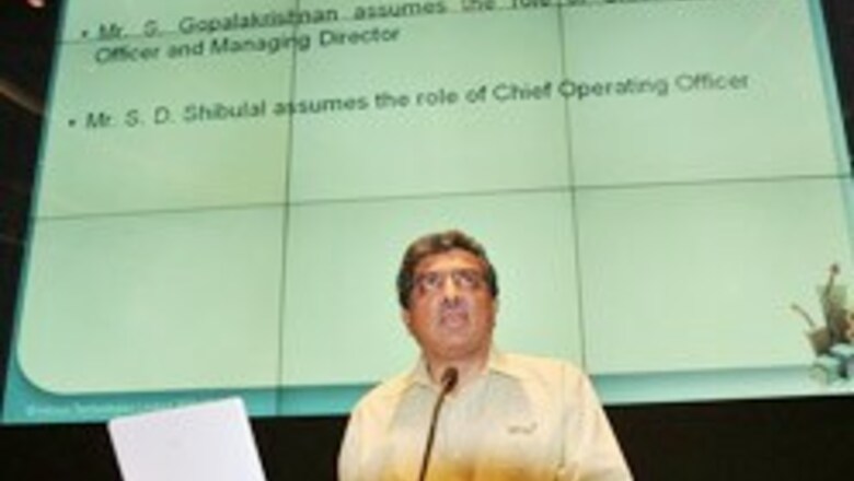 Nilekani steps down as Infosys CEO