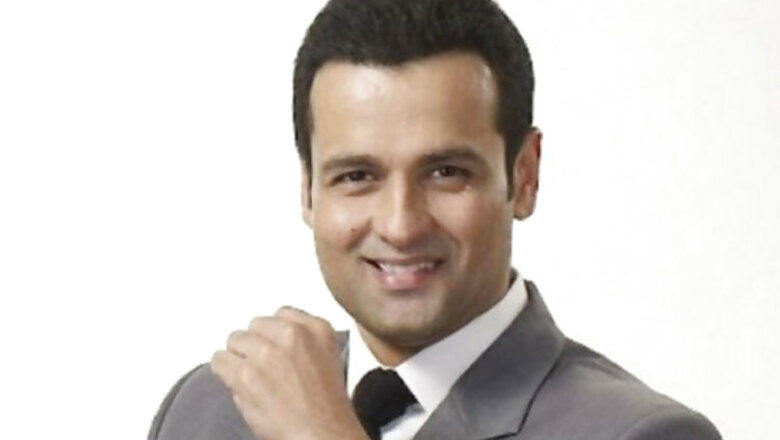 Rohit Roy pens script for brother Ronit