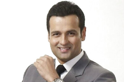Rohit Roy pens script for brother Ronit