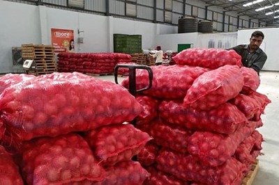 Govt Releasing One Lakh Tonne of Onion Buffer Stock as Relief Amid Soaring Prices: Agriculture Minister