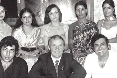 Shabana Azmi's Throwback Picture Features Yesteryear Bollywood Divas, Heroes