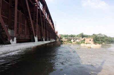 Yamuna Water Level Inches Close to Danger Mark, Delhi Govt Says Ready to Deal With Flood-like Situation