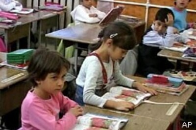 Boys, girls process language differently