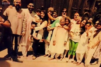 Photo of the day: Aishwarya Rai cuddles daughter Aaradhya as she celebrates Holi with the Bachchan clan