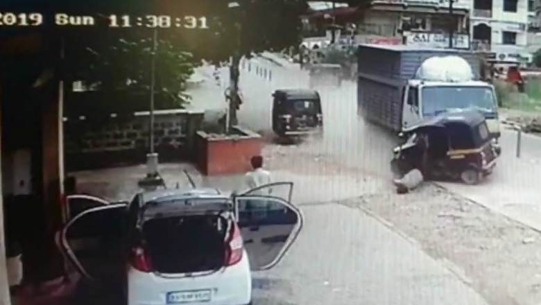 School Teacher Killed in Karnataka After Trucks Rams Into Her Auto
