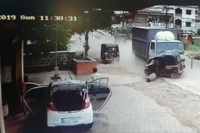 School Teacher Killed in Karnataka After Trucks Rams Into Her Auto