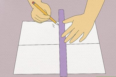 How to Play the Charlie Charlie Game