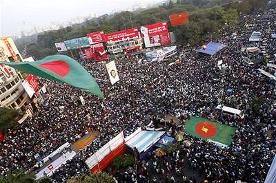 Bangladesh: Editor of pro-Opposition daily arrested