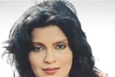 Happy Birthday Zeenat Aman: 5 Evergreen Songs of the Veteran Actress