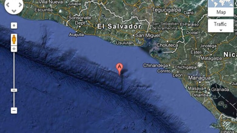 Quake of 7.4 magnitude strikes off El Salvador coast
