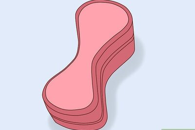 How to Position and Use a Pull Buoy While Swimming