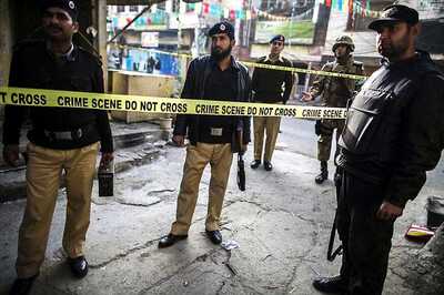 Pakistan Bomb Blast: 10 Killed, 30 Injured in Lahore Explosion