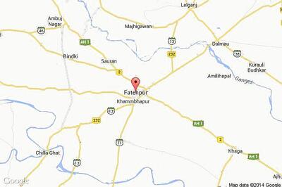 Two killed, five injured as tempo overturns