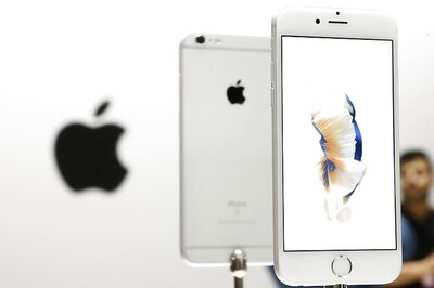 Apple's stock dips as iPhone shipment concerns rise