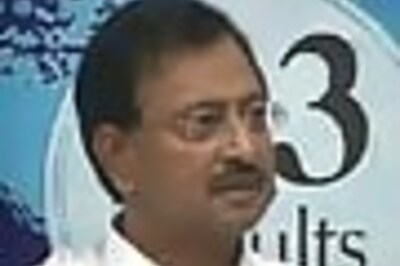 Court to decide on Satyam founder Raju's trial