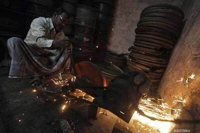 HSBC, Morgan Stanley cut India's FY14 GDP forecasts