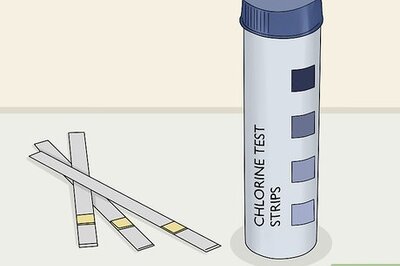 How to Lower the Chlorine Levels in a Hot Tub