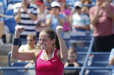 Radwanska shown the door by Italian Vinci