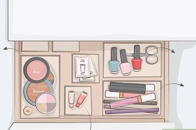 How to Organize Your Makeup Drawers