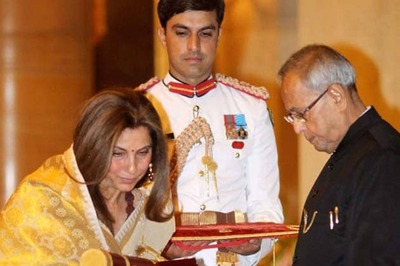 Snapshot: Dimple Kapadia receives Padma Bhushan on behalf of late Rajesh Khanna