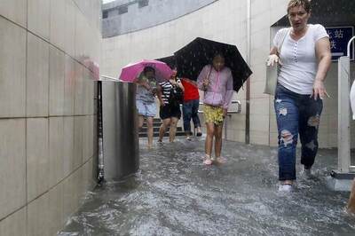 271 Killed or Missing in China Rains, 59,000 Troops Deployed