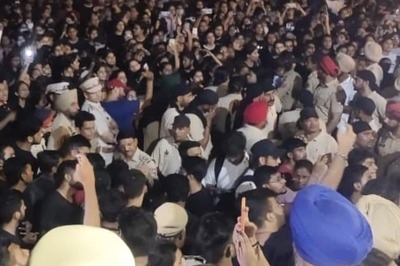 Chandigarh University Row: Punjab Police Arrests Woman Student, 23-yr-old Himachal Youth Known to Her in Alleged Video Leak Matter