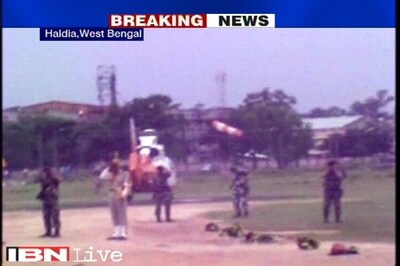 Gadkari escapes unhurt after a polythene sheet gets entangled in chopper blades