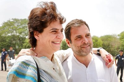 UP Congress Urges Top Party Leadership To Field Rahul Gandhi From Amethi, Priyanka From Raebareli